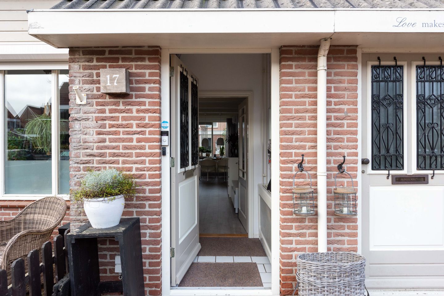 Photo 5 of Burg. Warnerslaan 17