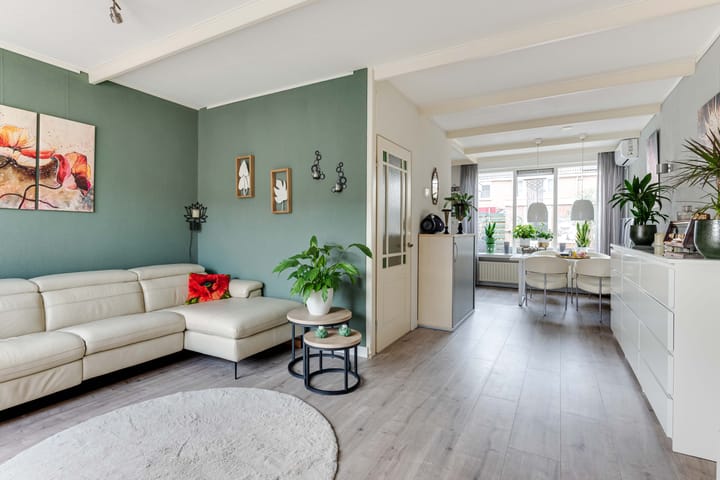 Foto 3 van Burg. Warnerslaan 17