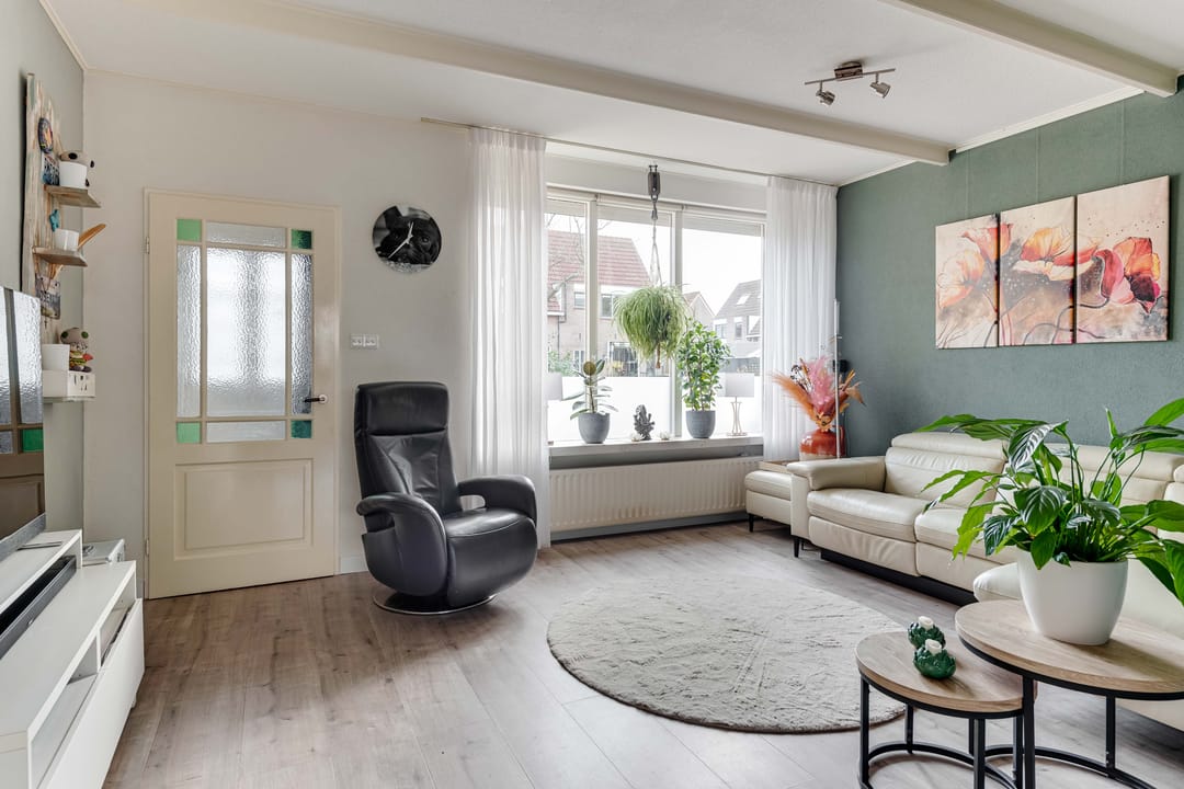 Photo 11 of Burg. Warnerslaan 17