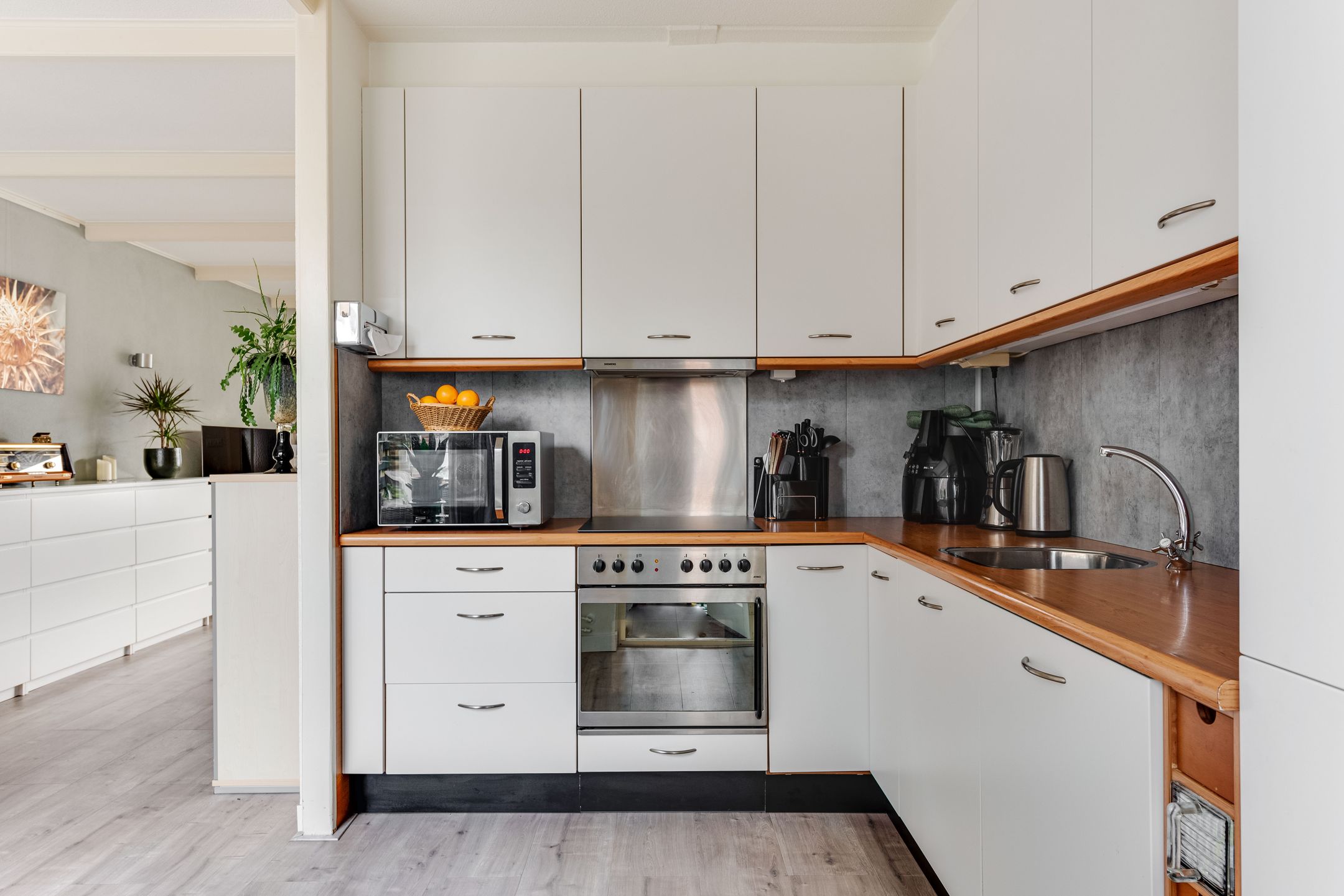 Photo 15 of Burg. Warnerslaan 17