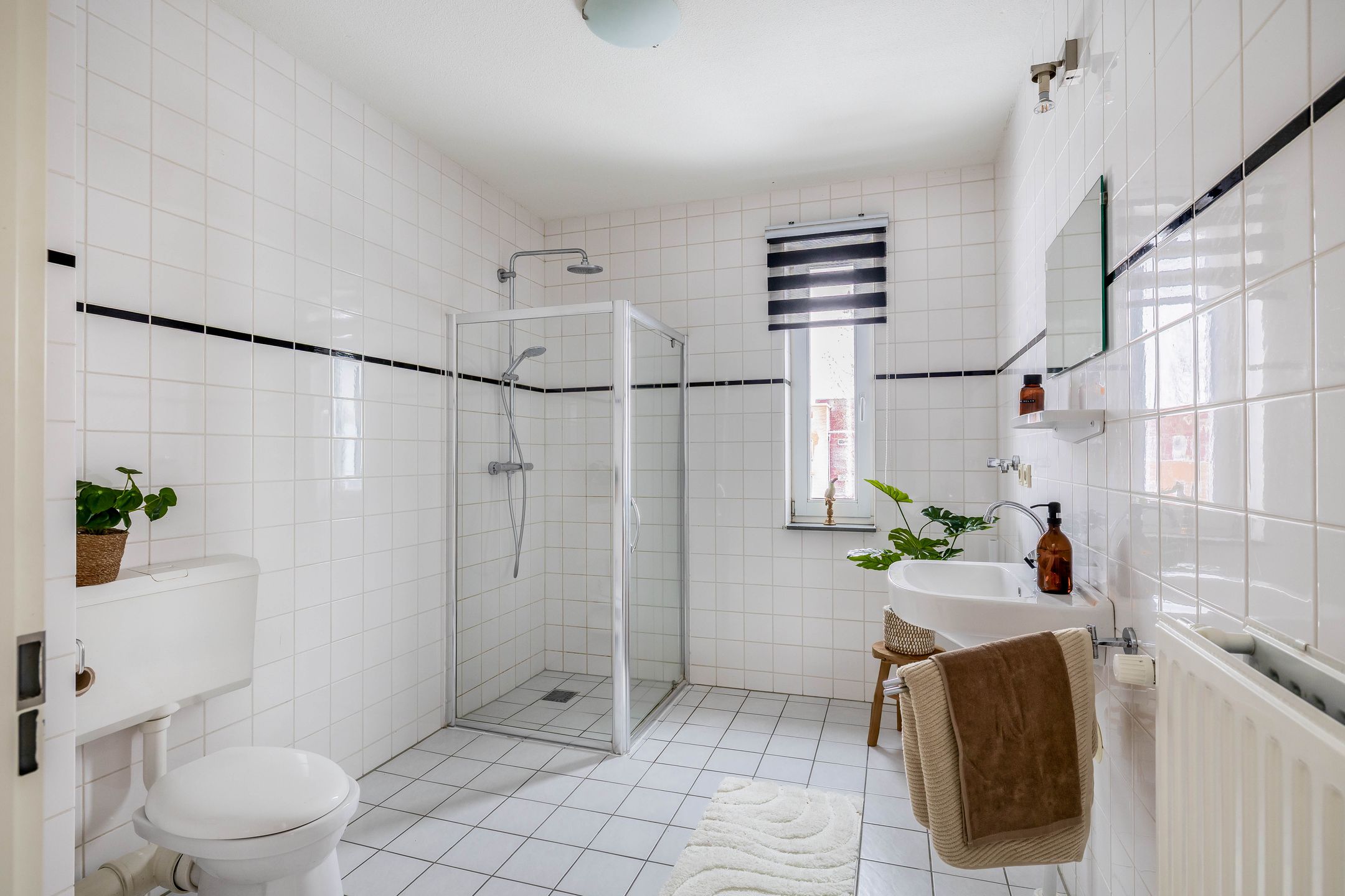 Photo 24 of Emanzana 3