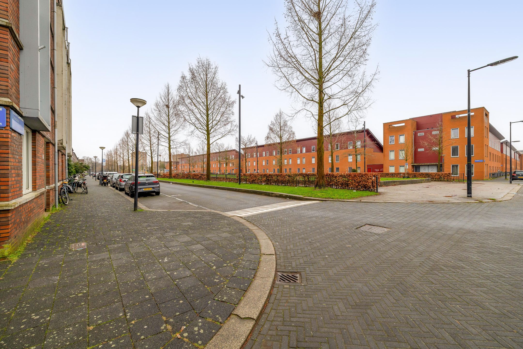 Photo 36 of Emanzana 3