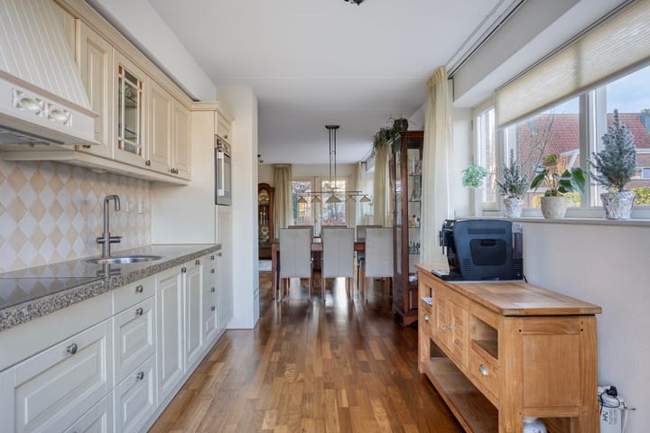 Foto 25 van Neeltje Lokerseland 14