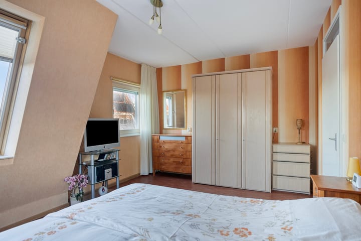 Foto 32 van Neeltje Lokerseland 14