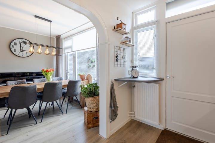 Foto 15 van van Brederodestraat 79