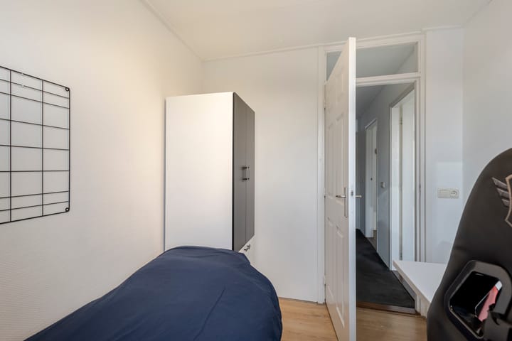 Foto 25 van van Brederodestraat 79