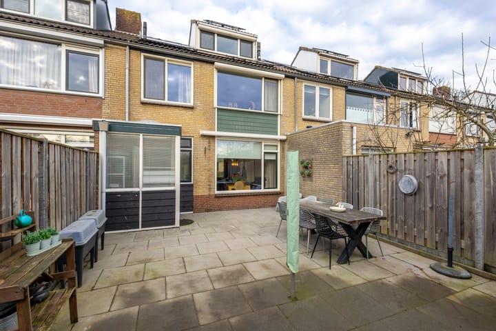 Foto 32 van van Brederodestraat 79