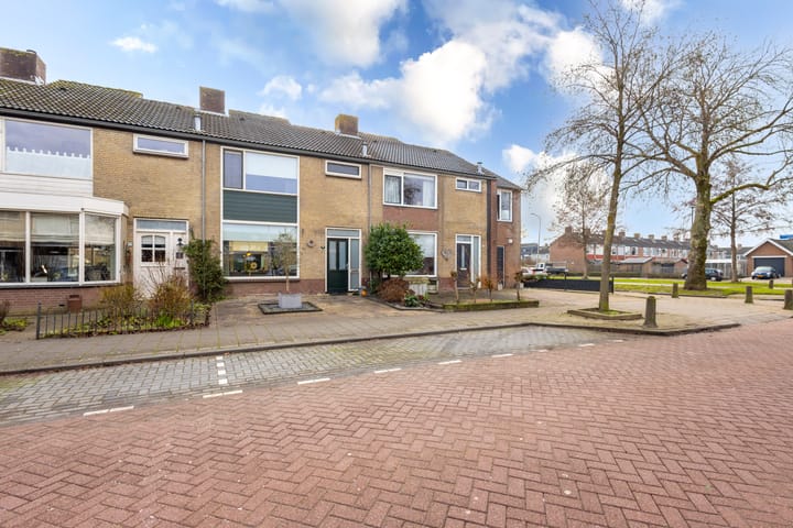 Foto 37 van van Brederodestraat 79