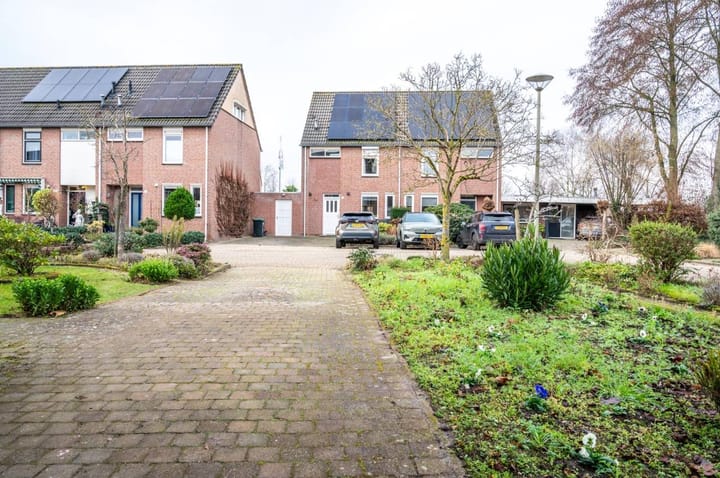 Foto 47 van Raailand 30