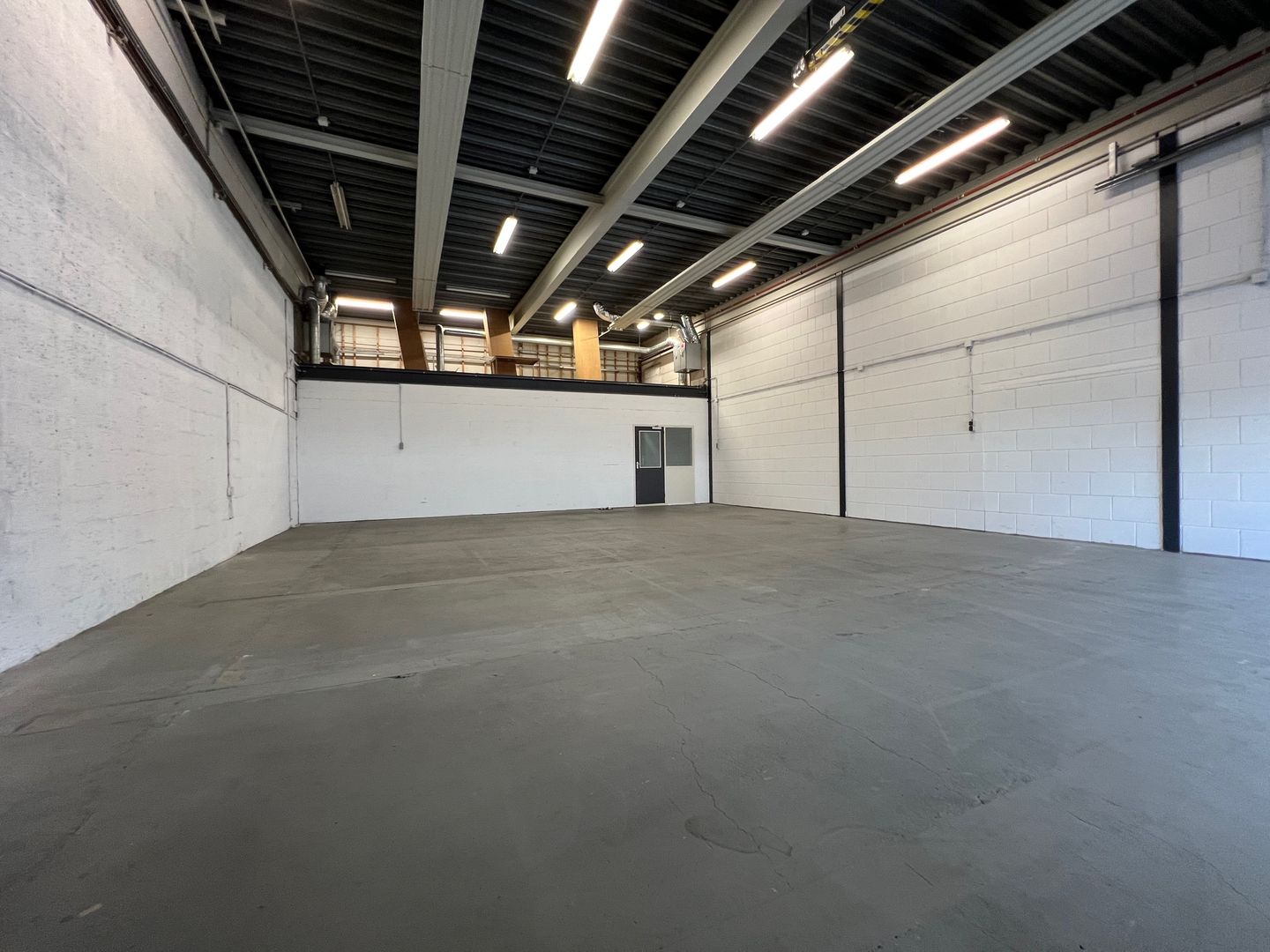 View photo 5 of Ambachtsweg 7