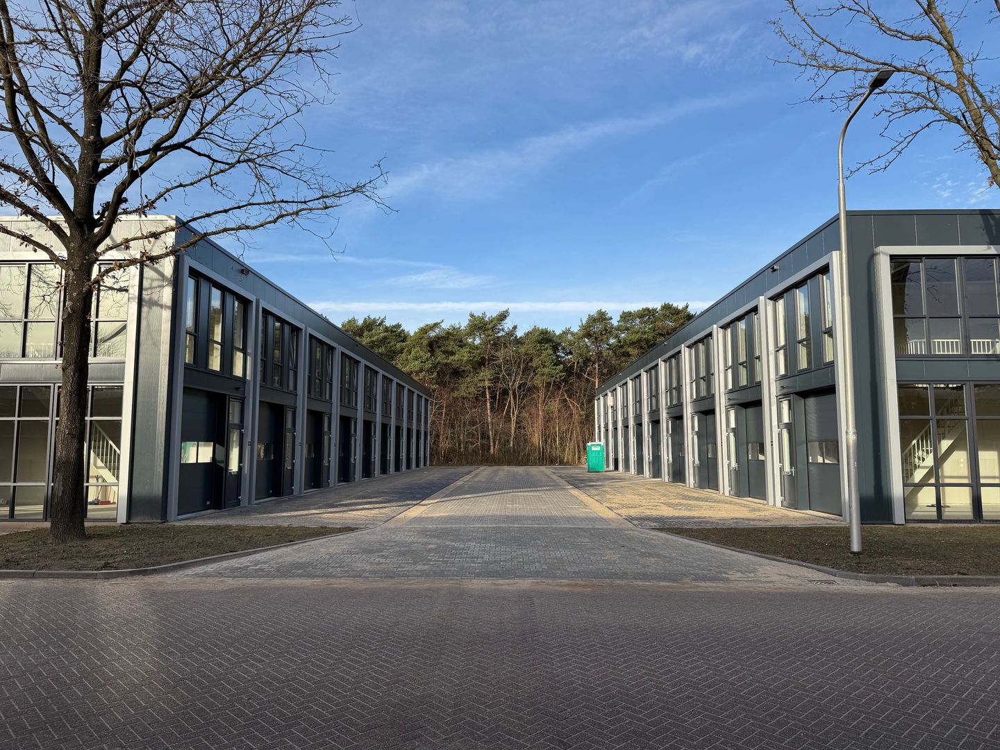 View photo 3 of Jellinghausstraat 2-31