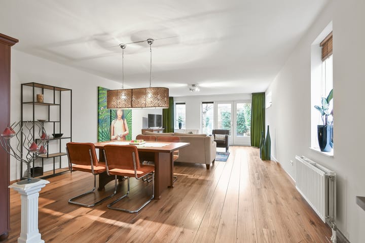 Photo 9 of Sarabande 110