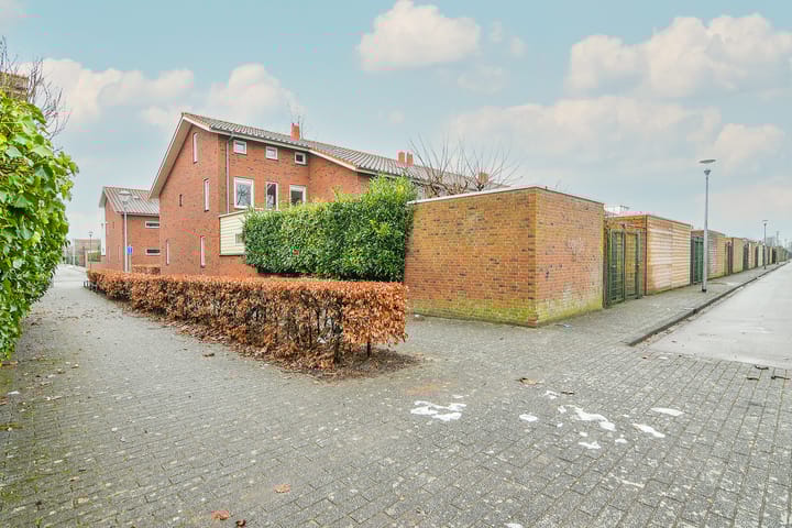 Photo 36 of Sarabande 110