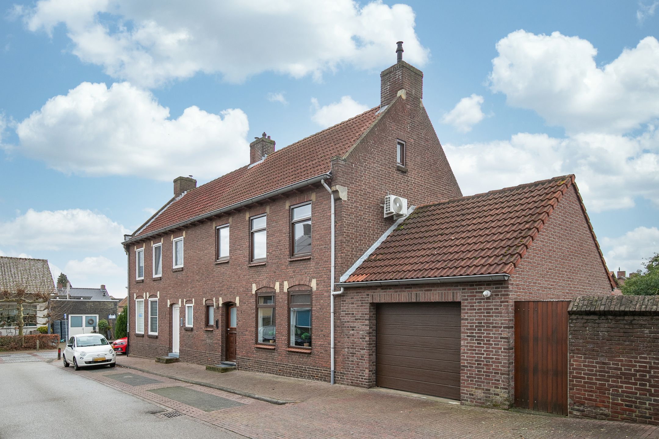 Foto 30 van Kapelaan Hermkensstraat 3