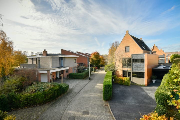 Photo 47 of Groenling 22