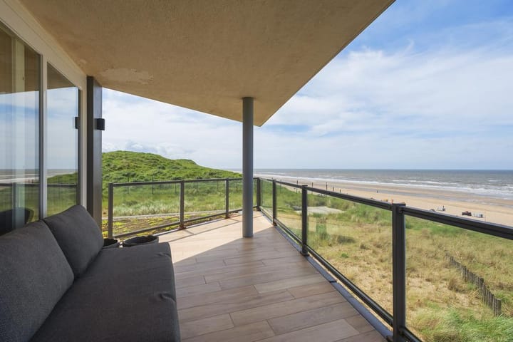 Photo 4 of Brederodestraat 235