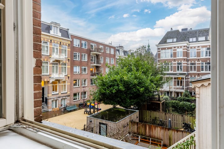 Photo 10 of Sarphatistraat 524