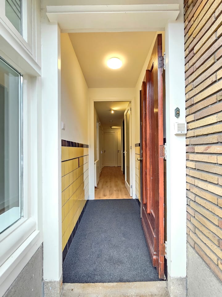 Photo 2 of Uiterwaardenstraat 396