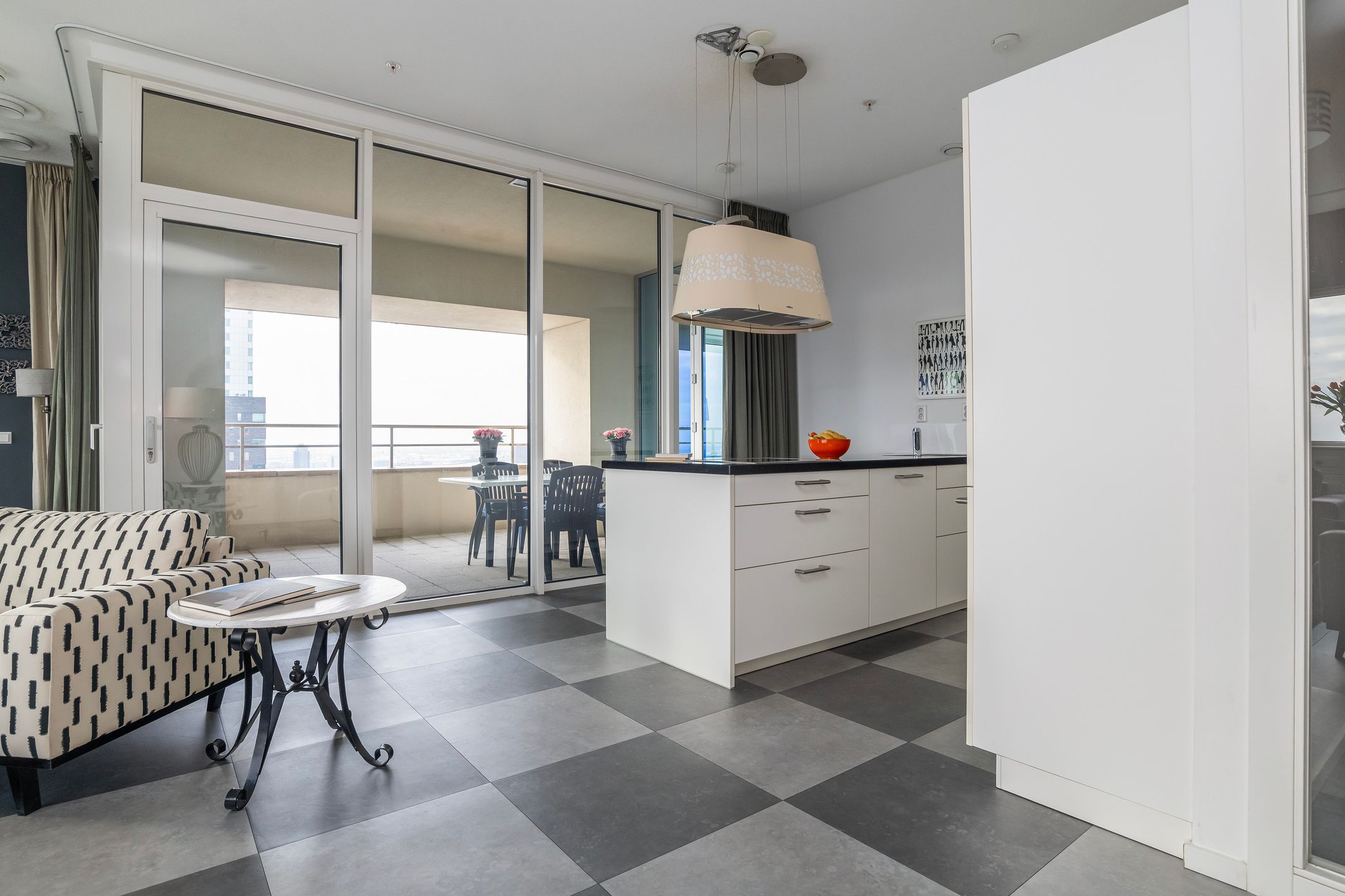 Foto 9 van Van der Hoevenplein 134