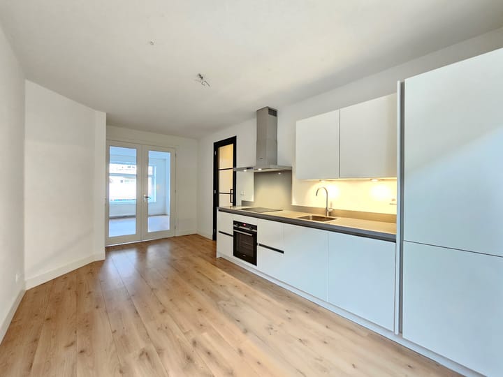 Photo 5 of Uiterwaardenstraat 396