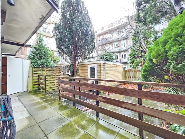 Photo 6 of Uiterwaardenstraat 396