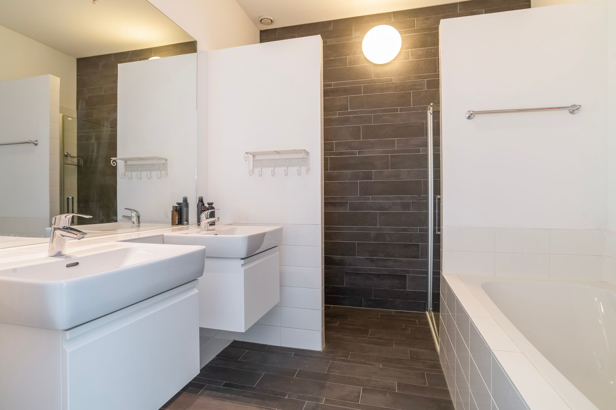 Foto 15 van Van der Hoevenplein 134