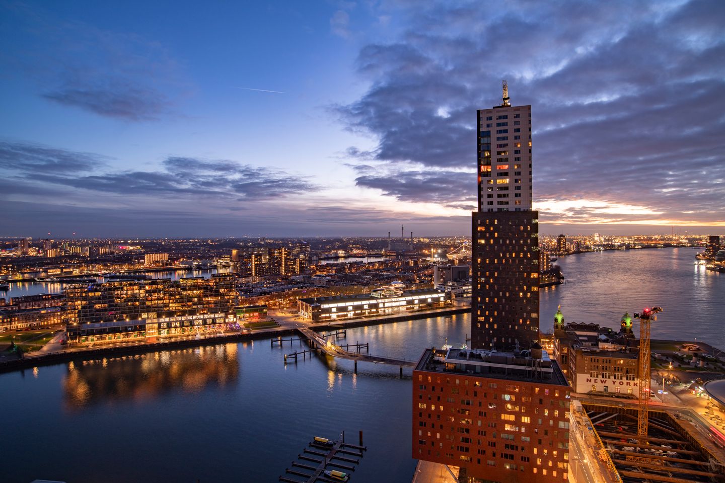 Foto 20 van Van der Hoevenplein 134