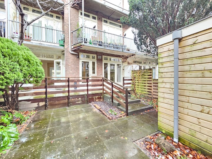 Photo 9 of Uiterwaardenstraat 396