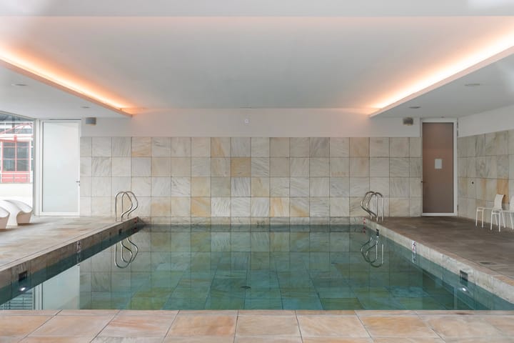 Photo 24 of Van der Hoevenplein 134