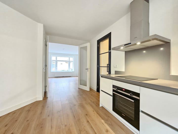 Photo 10 of Uiterwaardenstraat 396