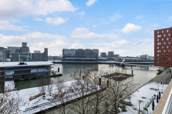 Photo 27 of Van der Hoevenplein 134