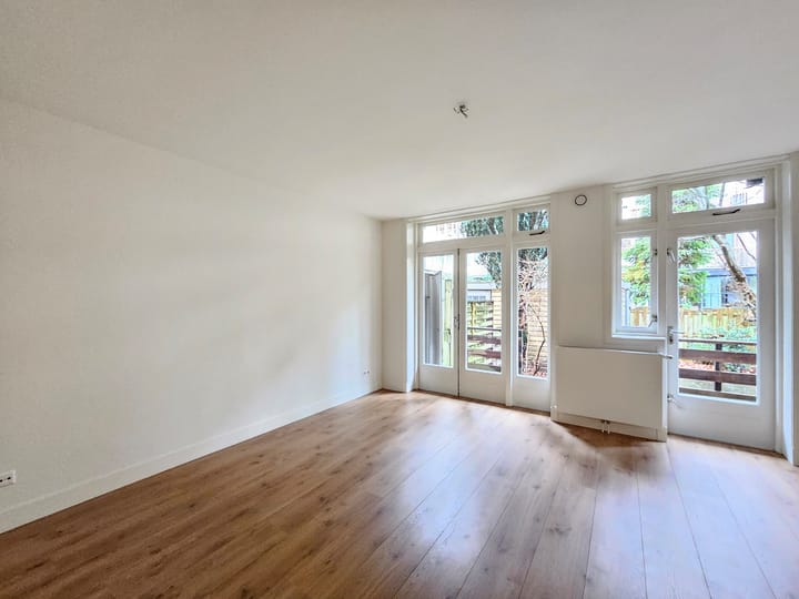 Photo 15 of Uiterwaardenstraat 396