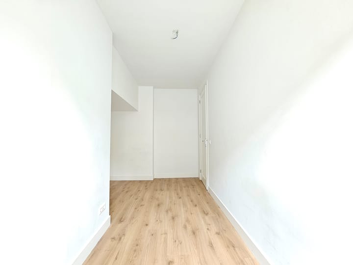 Photo 18 of Uiterwaardenstraat 396