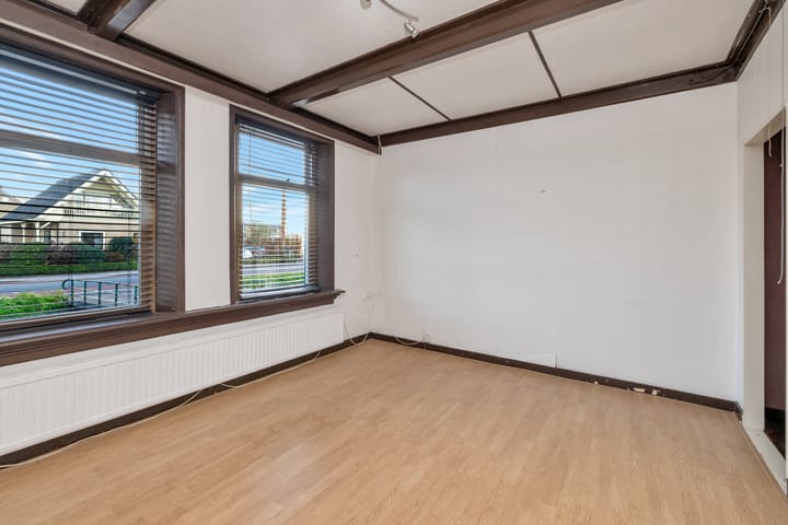 Photo 13 of Koewijzend 1