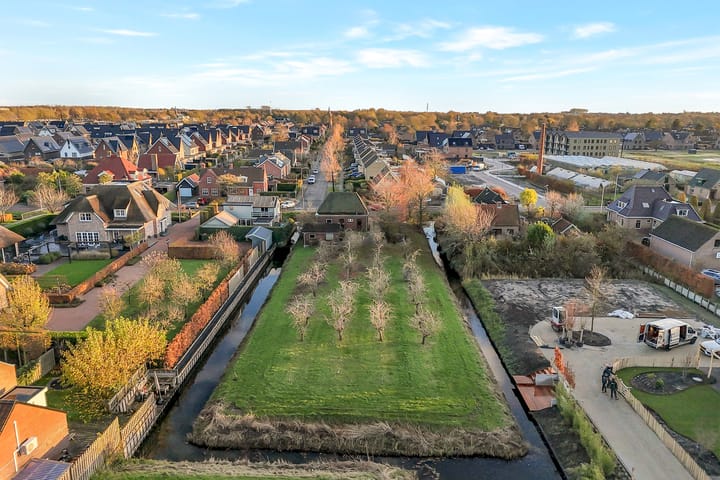 Photo 18 of Koewijzend 1