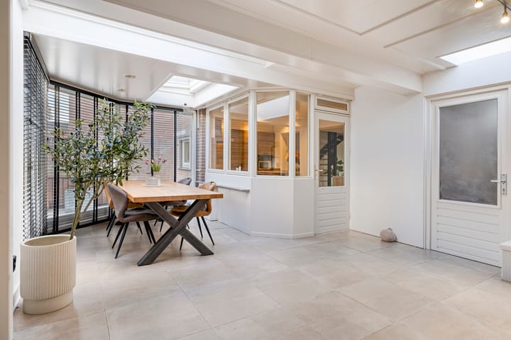 Photo 4 of Monseigneur Zwijsenstraat 1