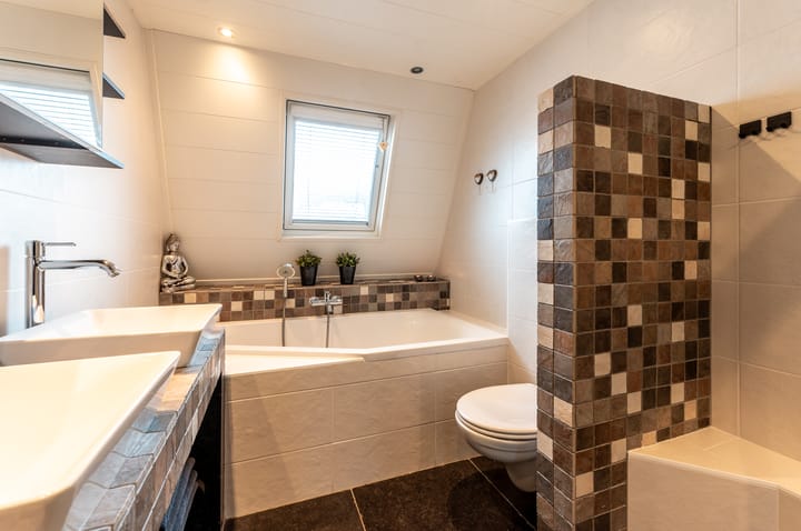 Foto 31 van Hoefbladmeen 14