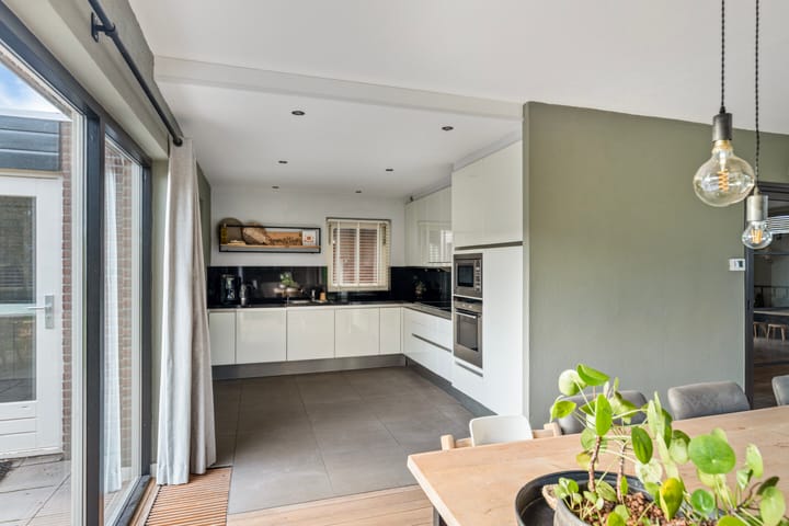 Foto 14 van Stationsstraat 86