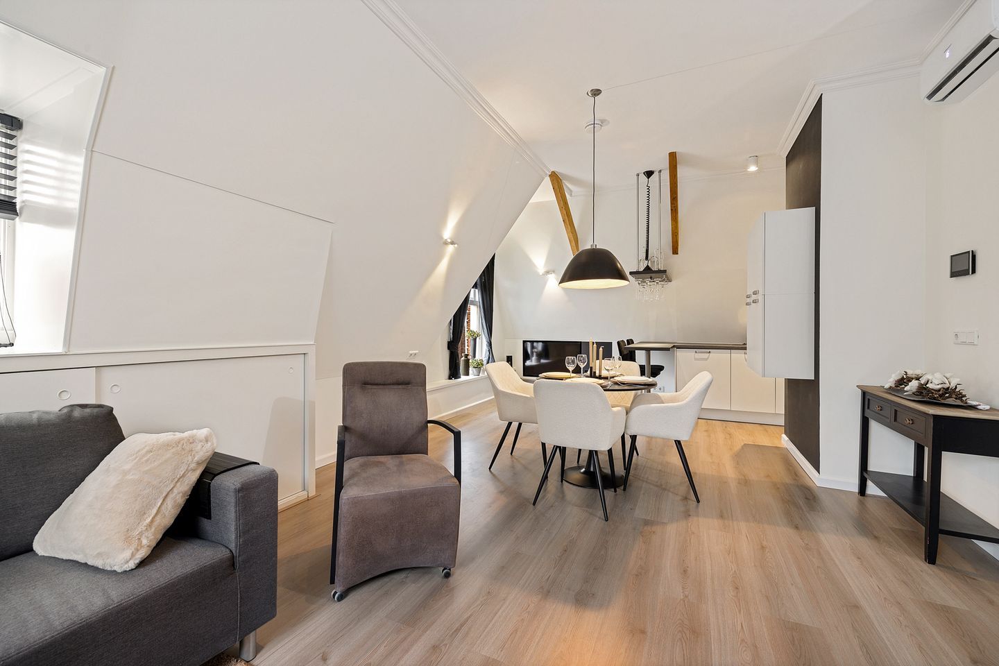 Foto 10 van Gedempte Zuiderdiep 6-B
