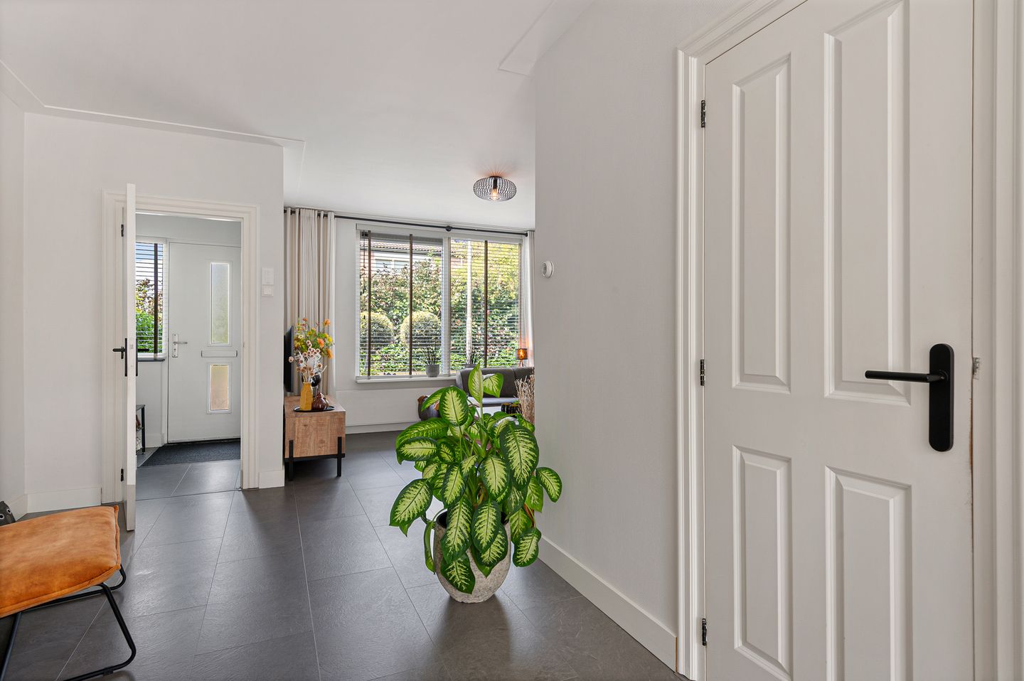 Photo 14 of Michiel de Ruyterstraat 52