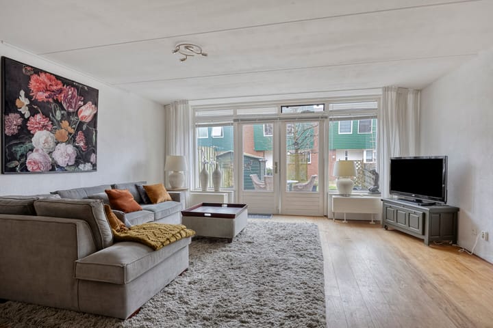 Foto 2 van Makelaar 33