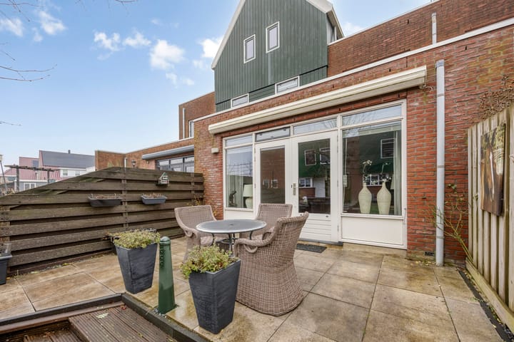 Foto 25 van Makelaar 33