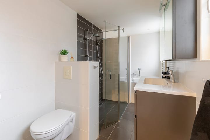 Foto 13 van Den Brielstraat 12