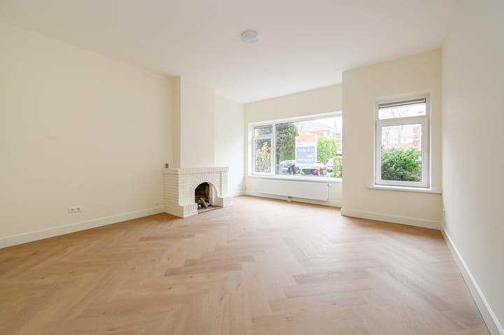 Photo 5 of Van Neckstraat 102