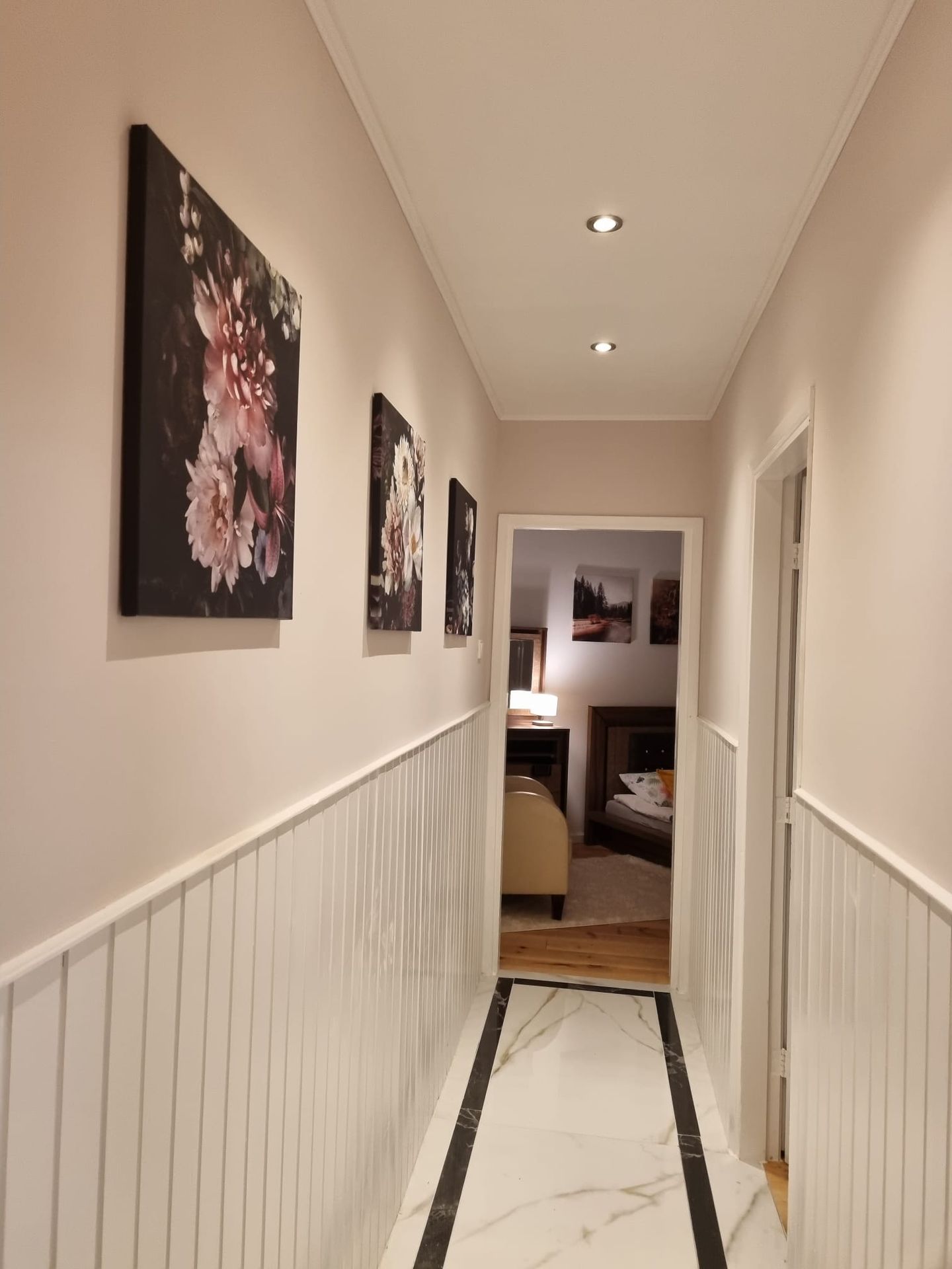 Photo 5 of Teding van Berkhoutstraat 23-II