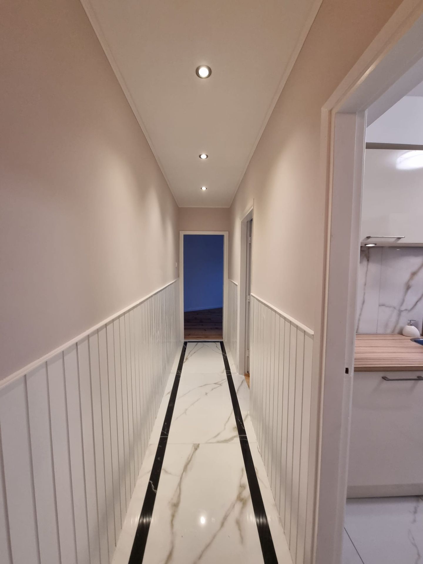 Photo 20 of Teding van Berkhoutstraat 23-II