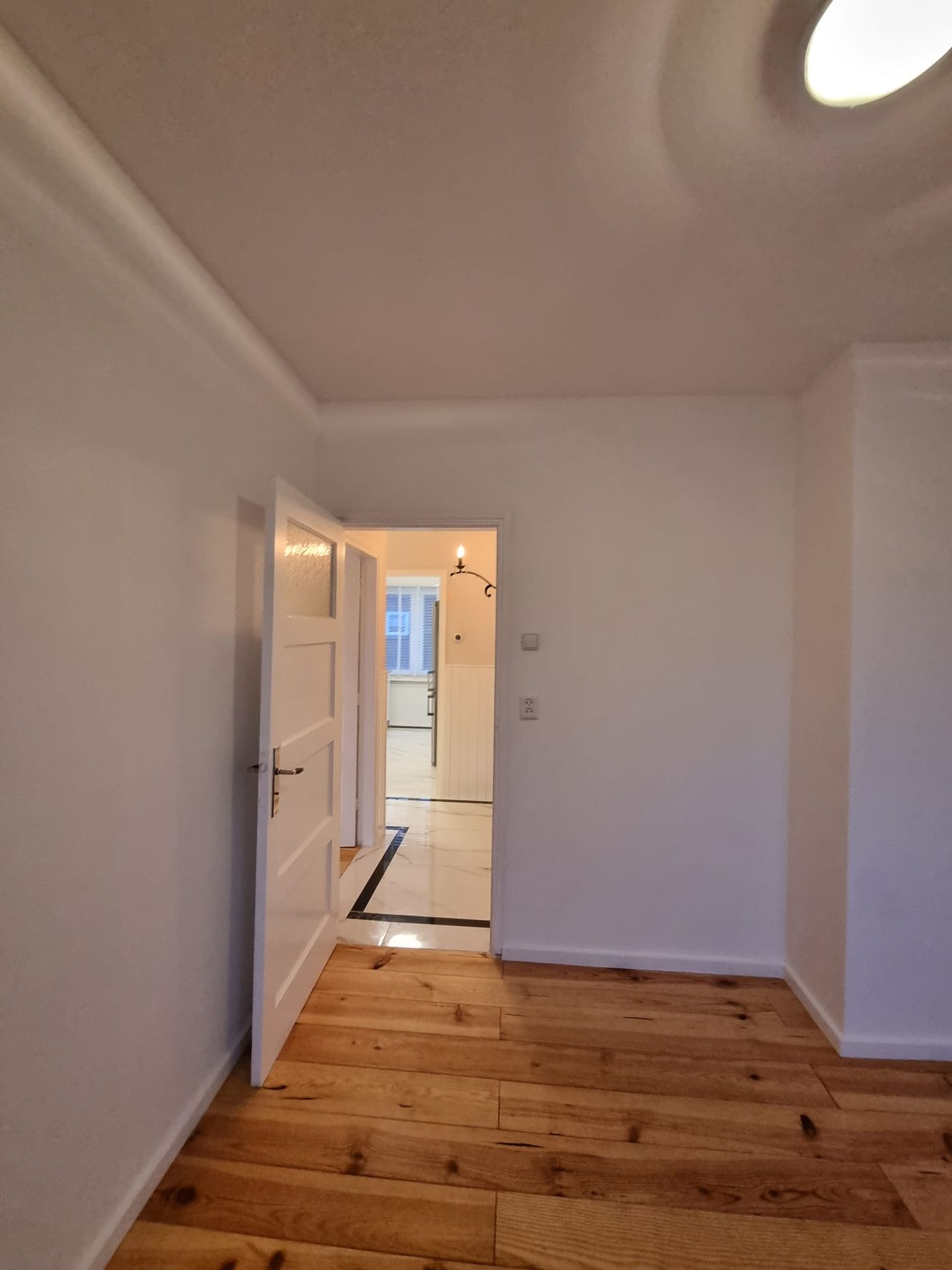 Photo 25 of Teding van Berkhoutstraat 23-II