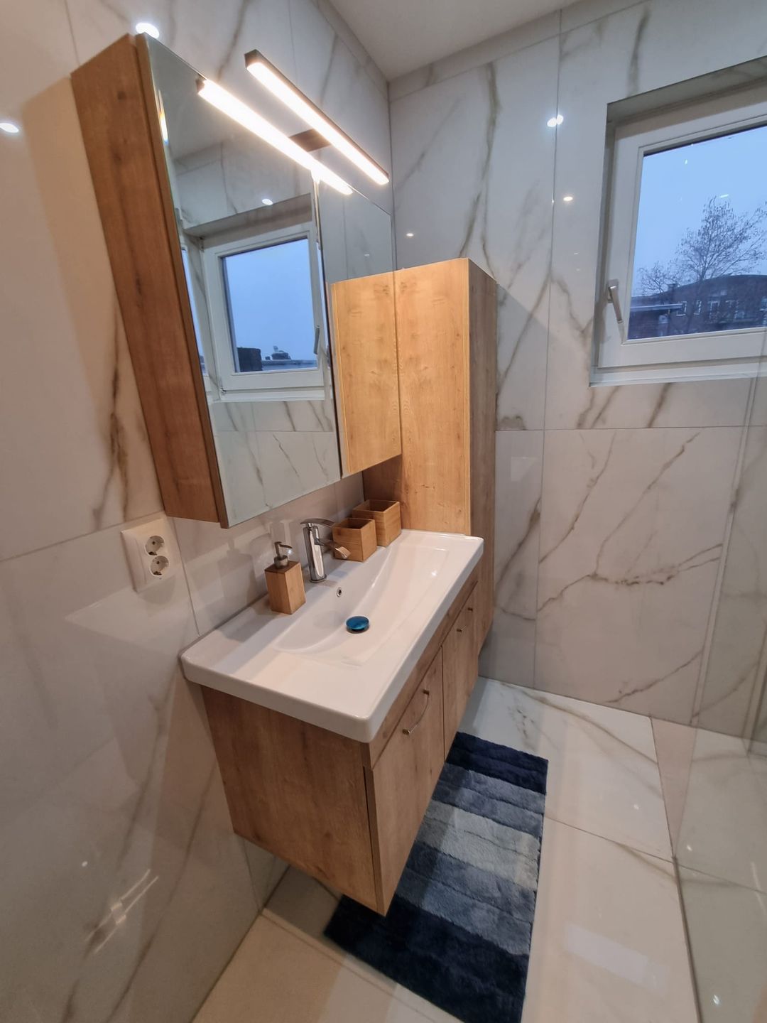 Photo 38 of Teding van Berkhoutstraat 23-II