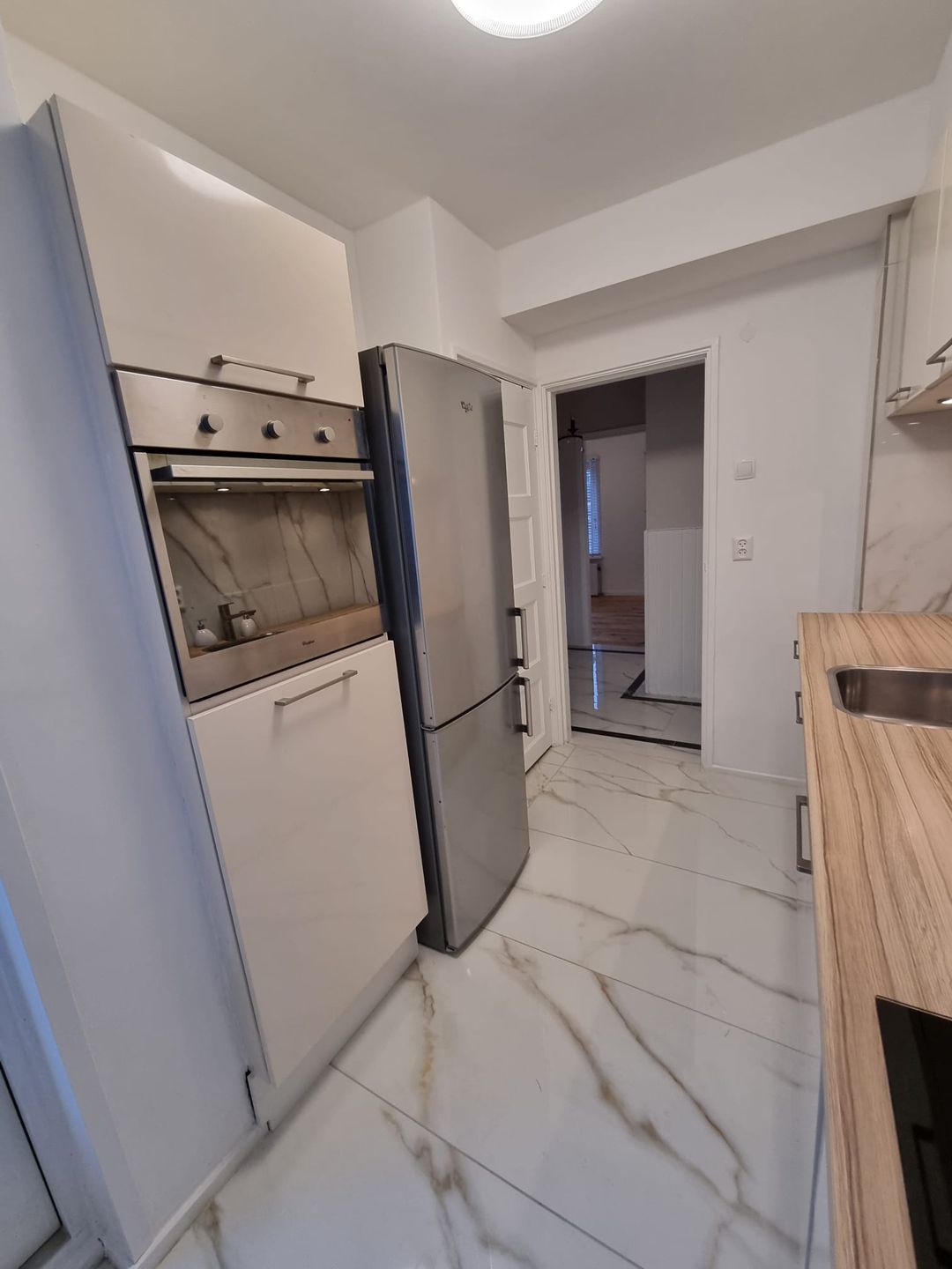 Photo 41 of Teding van Berkhoutstraat 23-II