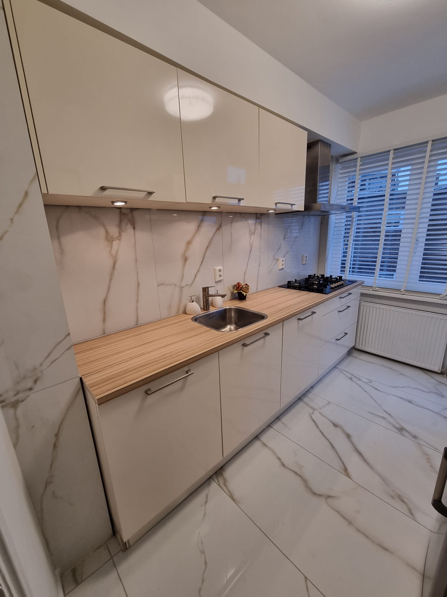 Photo 42 of Teding van Berkhoutstraat 23-II